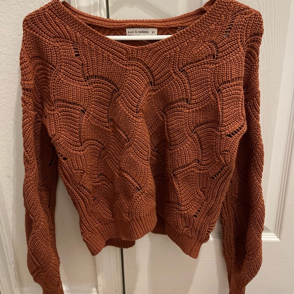Moon and Madison burnt orange sweater - Picture 1 of 2